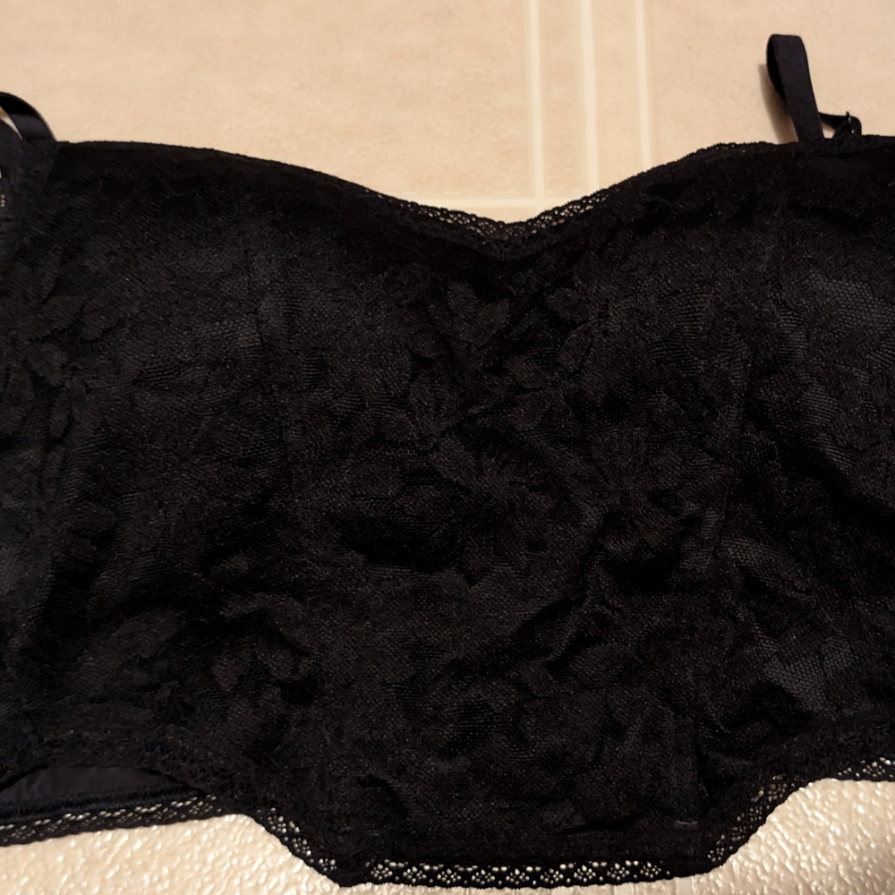 Victoria's Secret Black Lace Bandeau Bralette with Straps